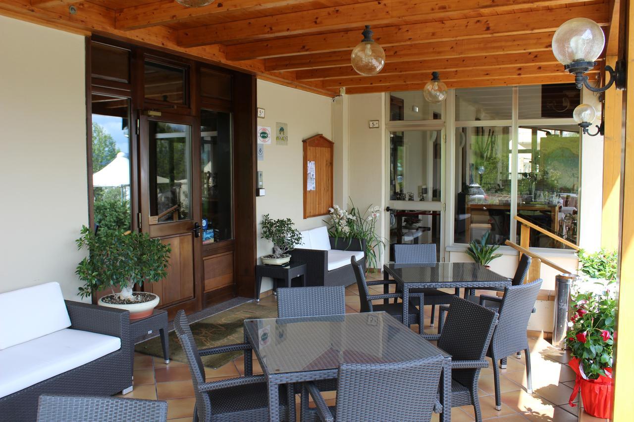Albergo Ristorante Miramonti Toano Eksteriør billede